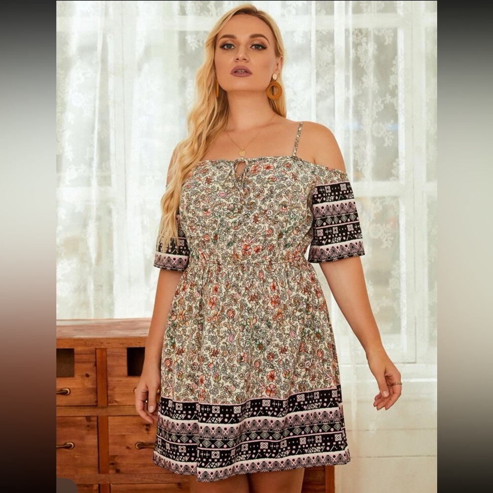 Women’s floral print could shoulder dress 2XL fits like 1X